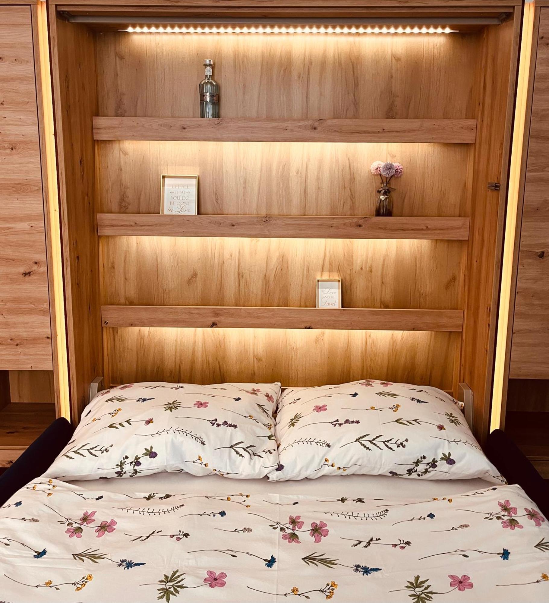 Moderni Apartman Na Hluboke V Praze - Idealni Pro 4 Prague Ngoại thất bức ảnh